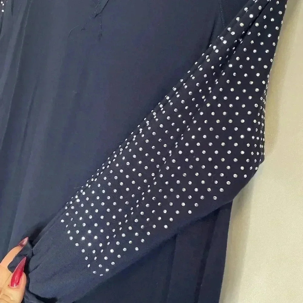 Cover Stitched 3/4 studded sleeve tshirt - Picture 3 of 5
